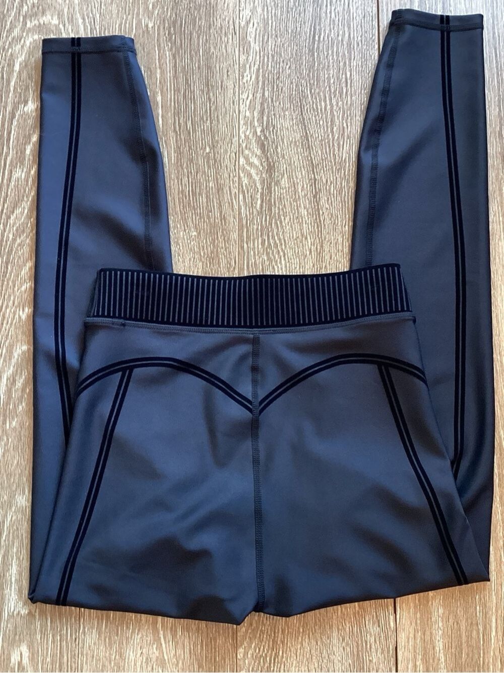 ALO Airlift 7/8 Line Up Legging - Picture 11 of 13